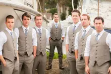 2016 Fashion Groomsman Tuxedos Gray 2 Pieces Wedding Prom Party Suits For Men Groom Wear Best Man Suit (Vest+Pants) Custom Made