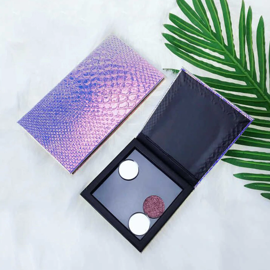 

18*10*1.4CM Empty Fish-Scale Pattern Laser Symphony Eye Shadow Magnet Large Blusher Lipstick Lip Gloss Powder Fundation