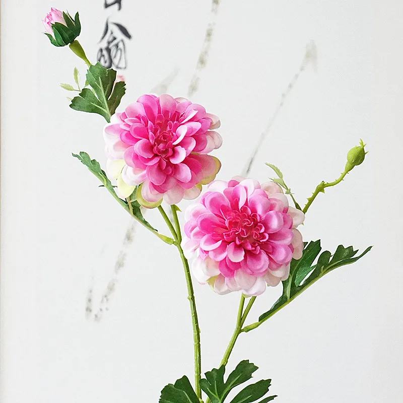 粉色