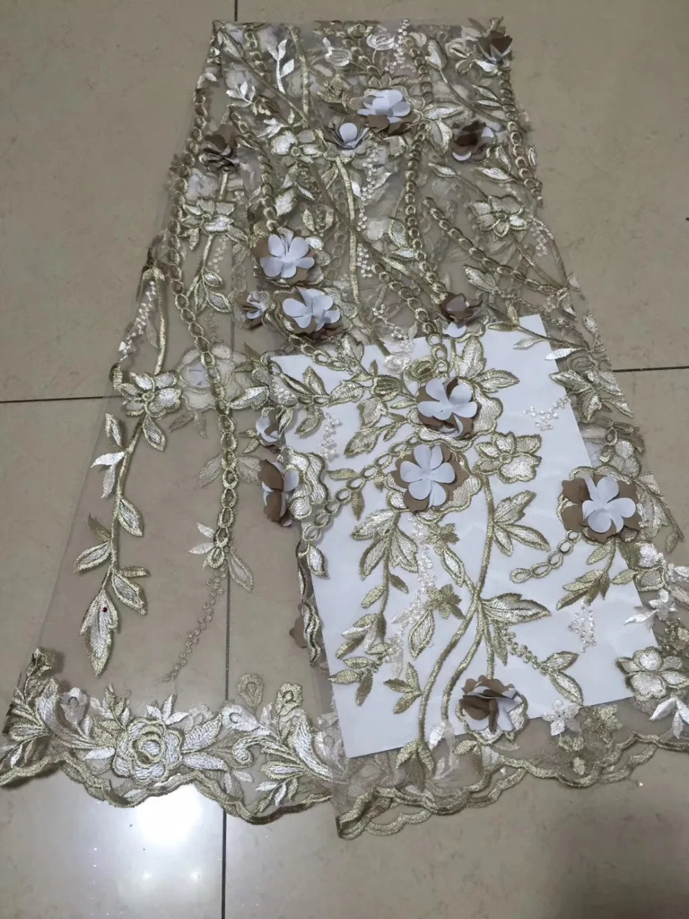 

Wholesale African Lace Fabric 2018 High Quality Lace 3D Flower Applique Embroidery Tulle French Lace Fabric For Wedding Lace