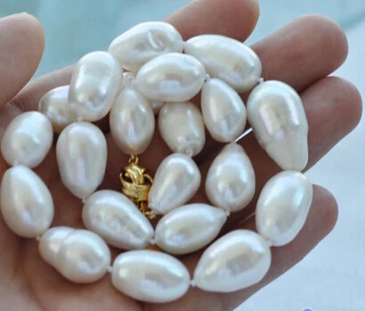 

0401 white drip freshwater pearl necklace