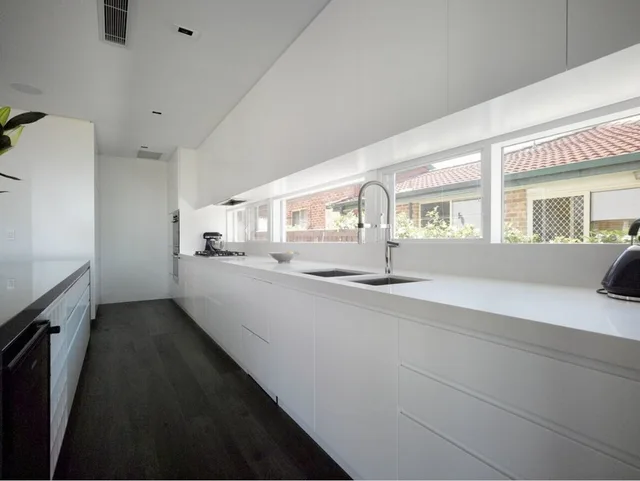 Cheap 2019 high quanlity modern high gloss white lacquer kitchen furniture new design customized kitchen cabinets L1606022 Cheap 2019 high quanlity modern high gloss white lacquer kitchen furniture new design customized kitchen cabinets L1606022