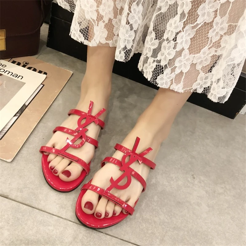 

luxury shoes women designers letter leather women slippers Summer outdoor open toe flta slides Beach zapatos de mujer Red Black