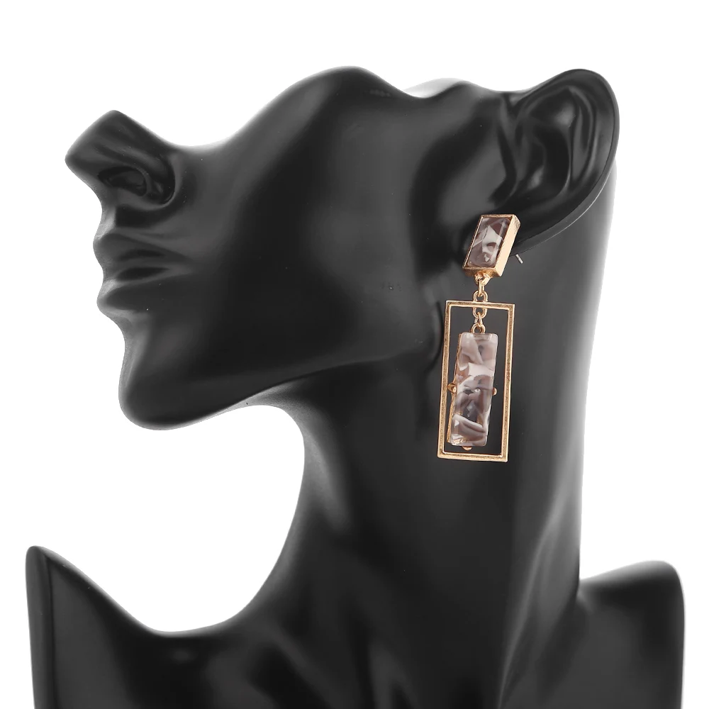 US-109005-GRY-MODEL