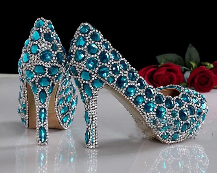 Игристые роскошный Свадебные голубые туфли для женщин; модельные свадебные туфли со стразами; женская обувь на высоких каблуках, Туфли для выпускного вечера