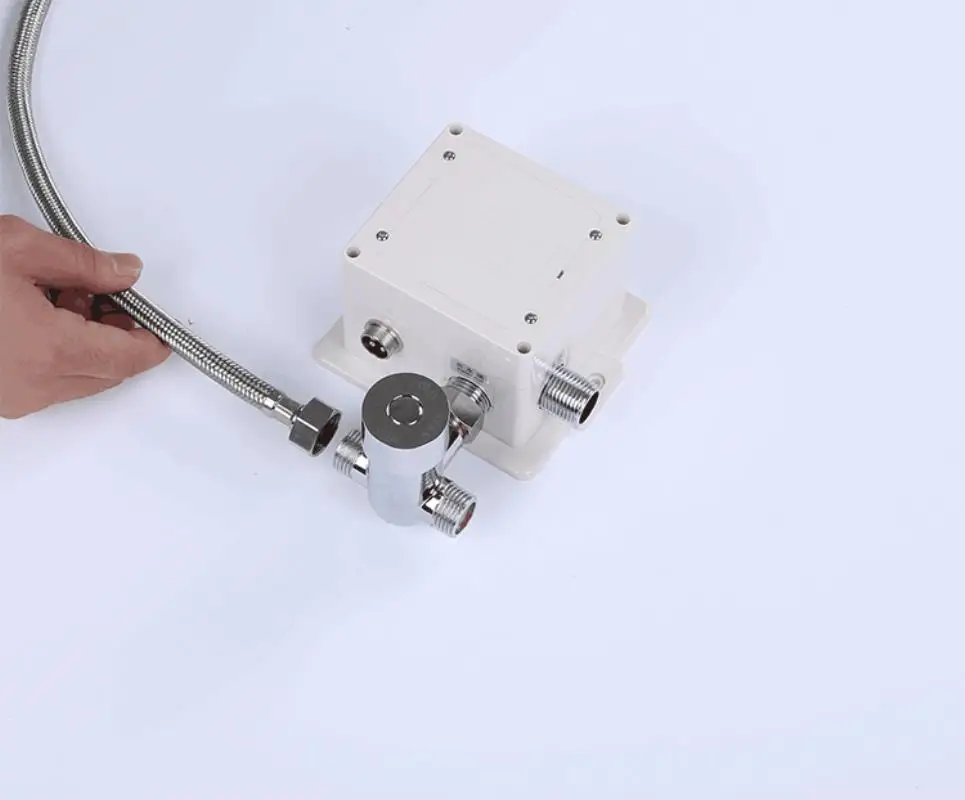New Automatic Touchless Electronic Sensor Faucet Hands Free DC6V/AC220V Bathroom Faucet