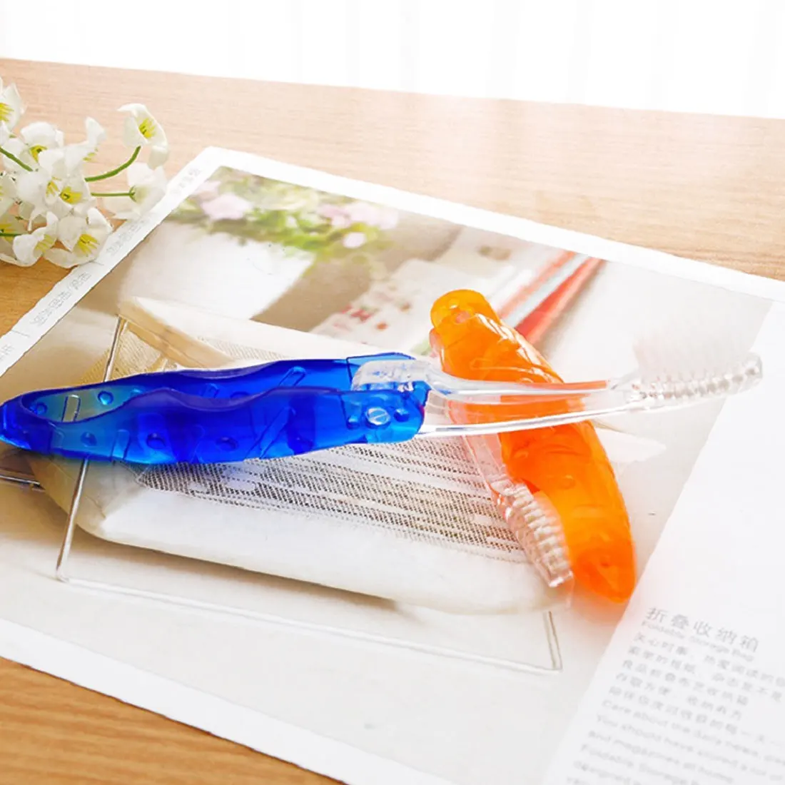 

2018 New Portable Foldable Camping Trip Hiking Cleaning Tools Toothbrush Hygiene Oral Toothbrush Disposable Health Beauty