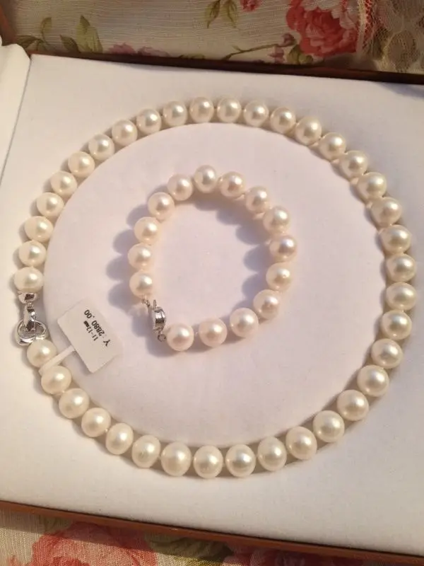 

18 INCH 11-12MM WHITE SOUTH SEA PEARL BEAUTY STRAND NECKLACE +8 INCH BRACELETS
