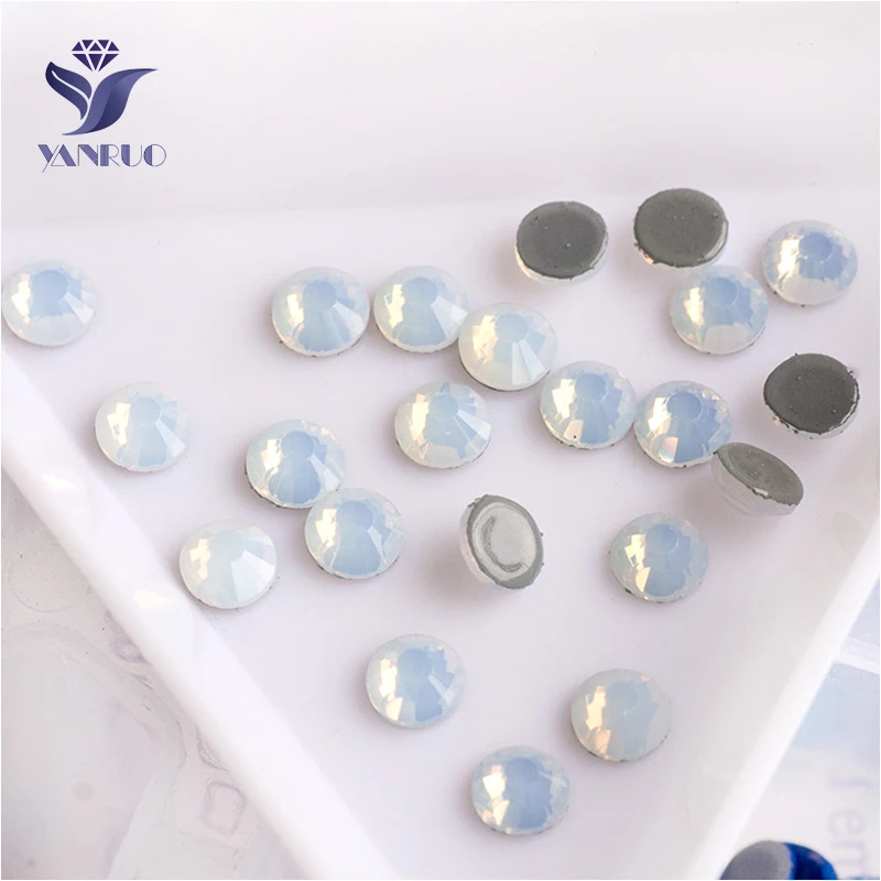 

YANRUO 2028HF All Sizes White Opal Crystal Rhinestones Glass Stones Hotfix Strass Flatback For Wedding Dress