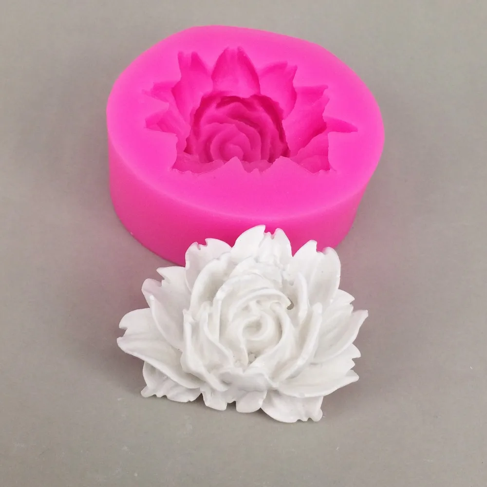 Latex Mould for making this rose candle
