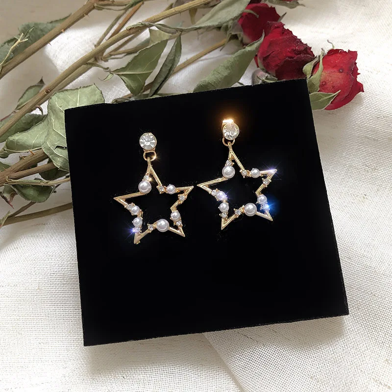 

2019 New Arrival Pearl Classic Star Women Dangle Earrings Korean Baroque Pearl Female Fashion Pentagonal Earrings Jewelry