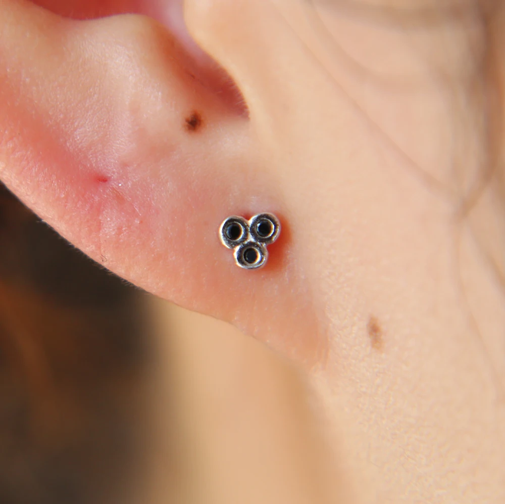 Серьги гвоздики из серебра 925 пробы с фианитами|earring minimal|cz earrings925 sterling |