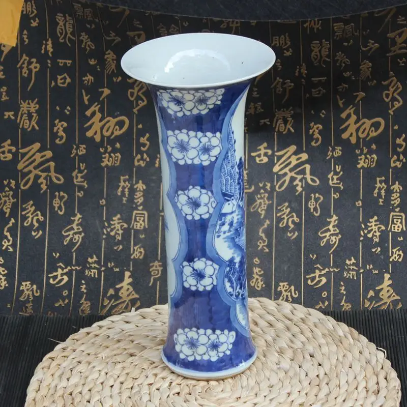 

Jingdezhen antique vases and ornaments in China
