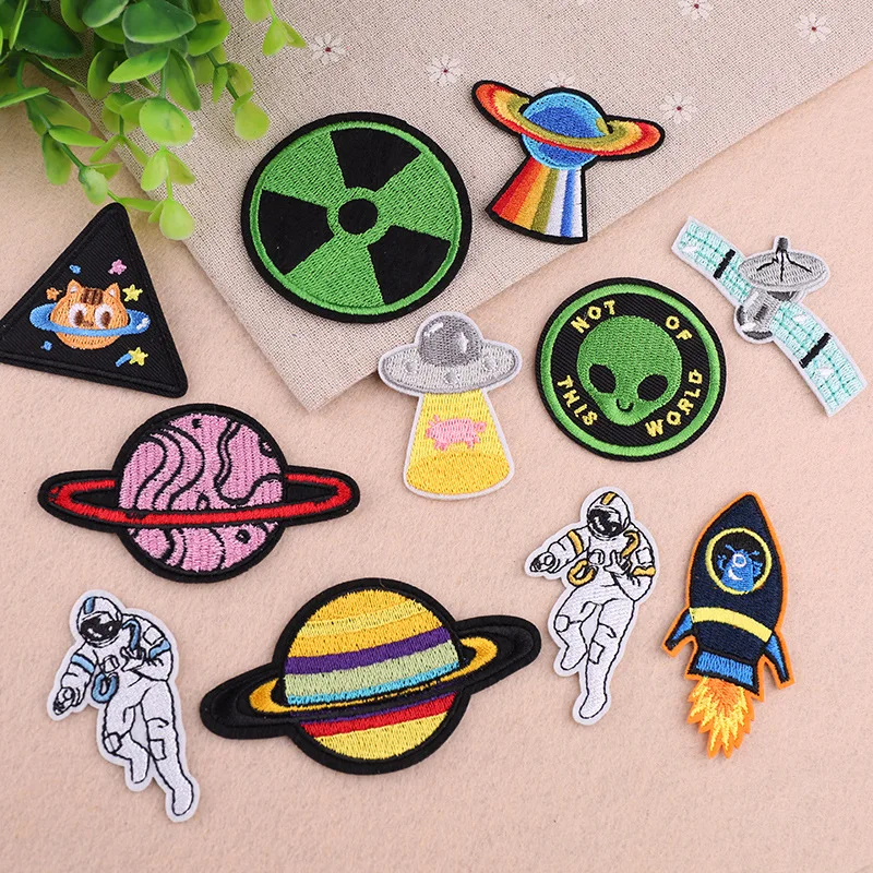 

UFO Space Astronaut Rocket Alien Head Planet Iron On Embroidered Clothes Patches For Clothing Stickers Garment