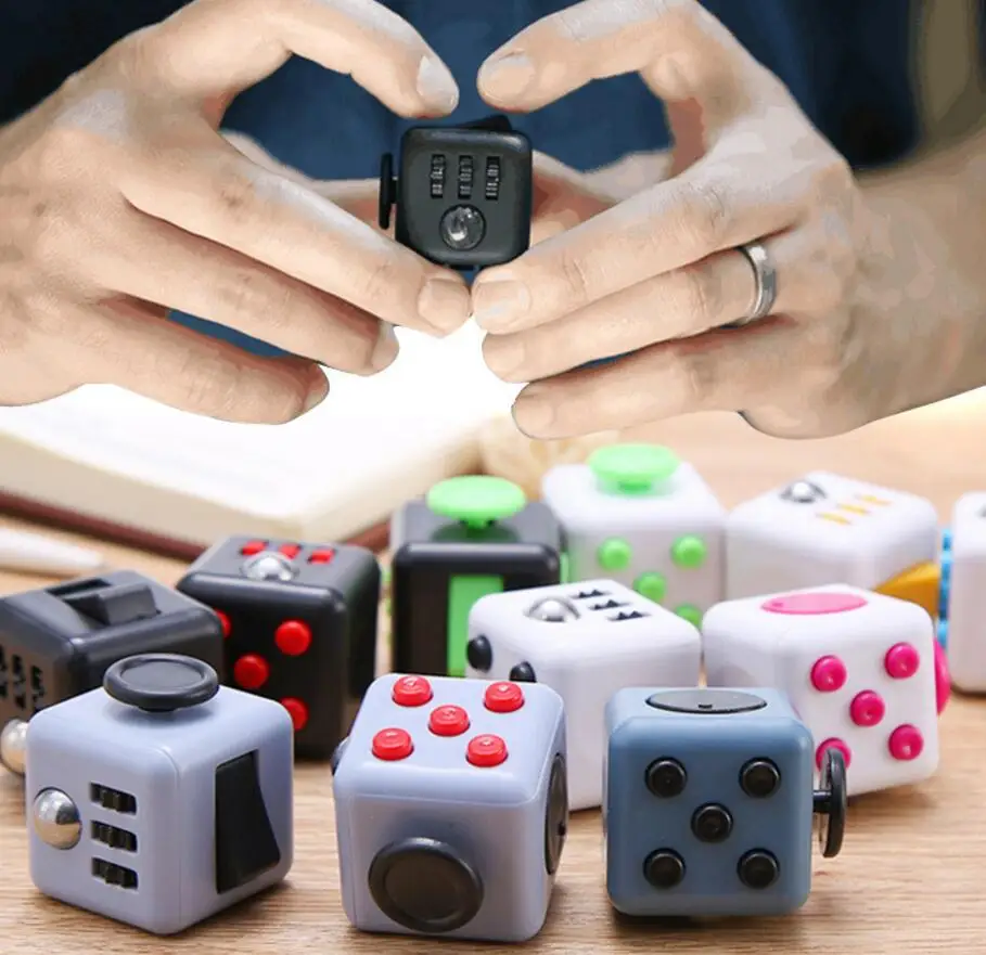 

3.3*3.3cm Large Magic Cube Anxiolytic Stress Relief Toys Fun Decompression Cube Toy 13 Color Children Gift