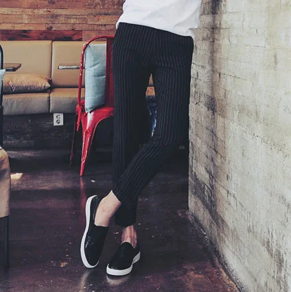 

2018 Summer New Pattern Classic Black And White Stripe Suit Leisure Time Pants Man Self-cultivation Free shipping