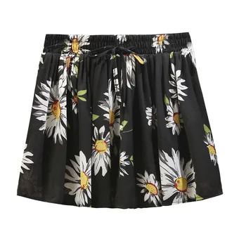 

4xl plus big size shorts women summer style 2018 feminina chiffon thin wide-legged black floral shorts female A5038