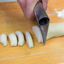 Более плавного Нержавеющая сталь торт Ракель Пресс плиты Ножи с Клейкие ленты Скребки Кухня муки тесто Инструменты для тортов