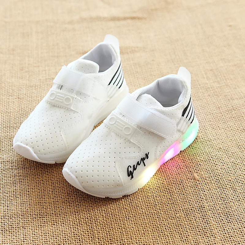 Светящаяся обувь для мальчиков и девочек; сезон осень; спортивная обувь для малышей; обувь для бега; Светодиодный светящийся свет; кроссовки; модная обувь для детей 0-6 лет