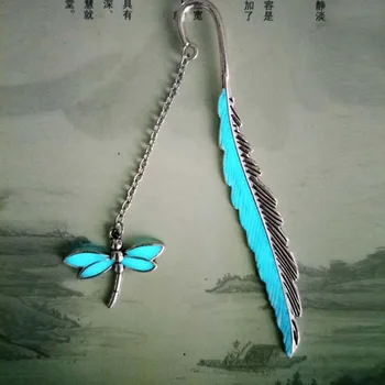 

1 Pcs Retro DIY Luminous Bookmarks Creative Gift Glow In The Dark Butterfly Dragonfly Bookmark Book Marker Stationery
