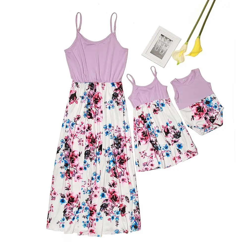 Плиссированные платья на бретелях для мамы и дочки одежда для мамы и дочки платье с цветочным рисунком для мамы и дочки одинаковые комплекты для семьи - Цвет: QS-Purple