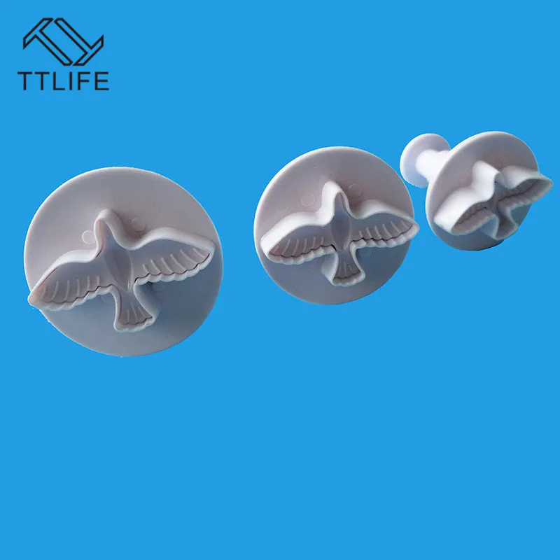 

3Pcs/Set Fondant Cookie Cake Cutter Ejector Stamp Plunger Cutters Mold Embossed Star DIY Kitchen Baking Cake Decorating Tools