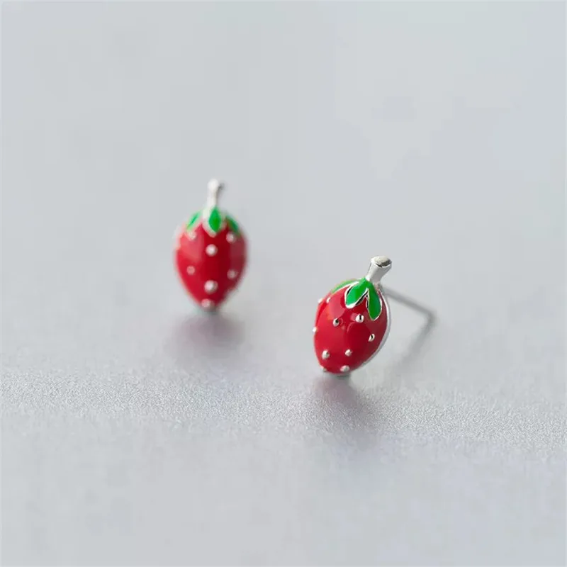 

925 sterling silver earrings Sweet strawberry fruit Women's fashion jewelry Allergy free earrings wholesale