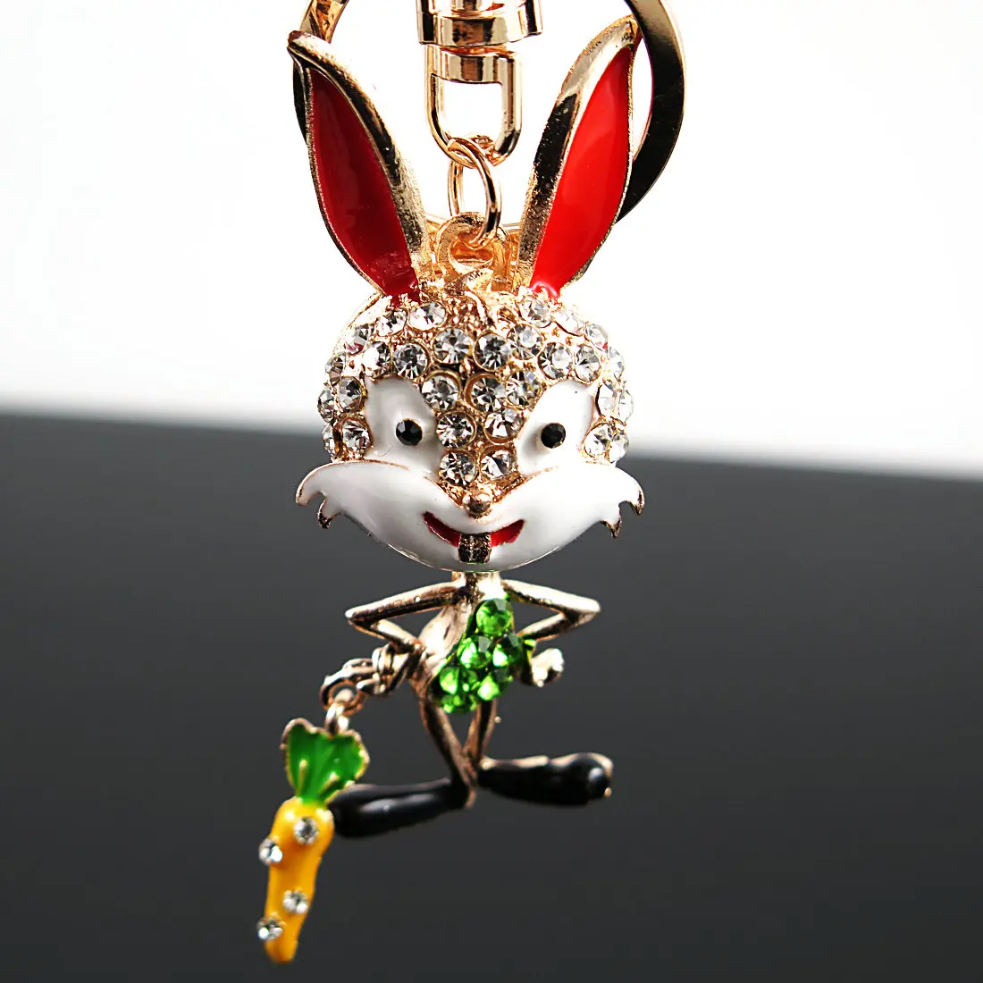 

Fashion cartoon naughty rhinestone rabbit key chains cute bunny car keychain Charm metal key ring bag pendant