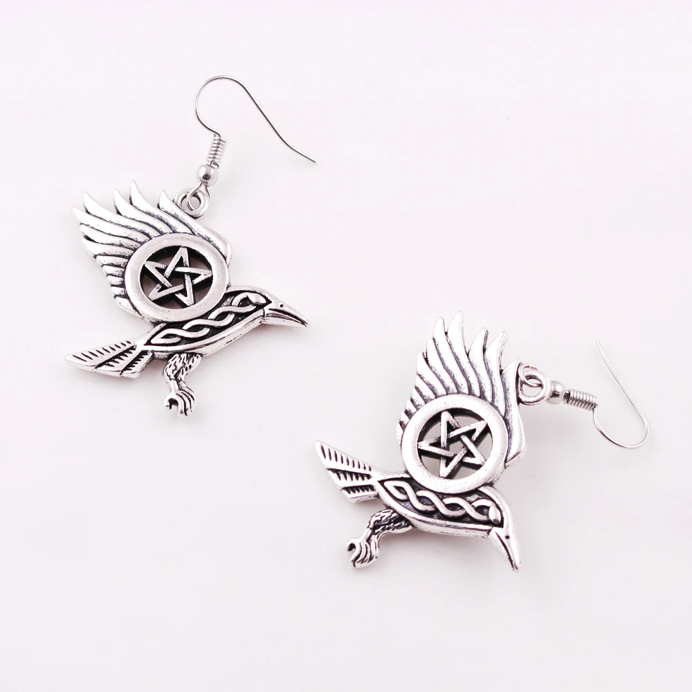 Модные летающие вороны узел Wiccan Pentacle пятиконечная звезда серьги ворона