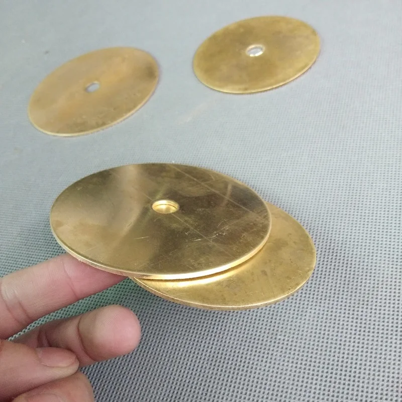 

2pcs/lot 20/30/50/60/70/90/180mm pure brass copper disc. with 10mm central holes brass Copper Sheet lighting accessories