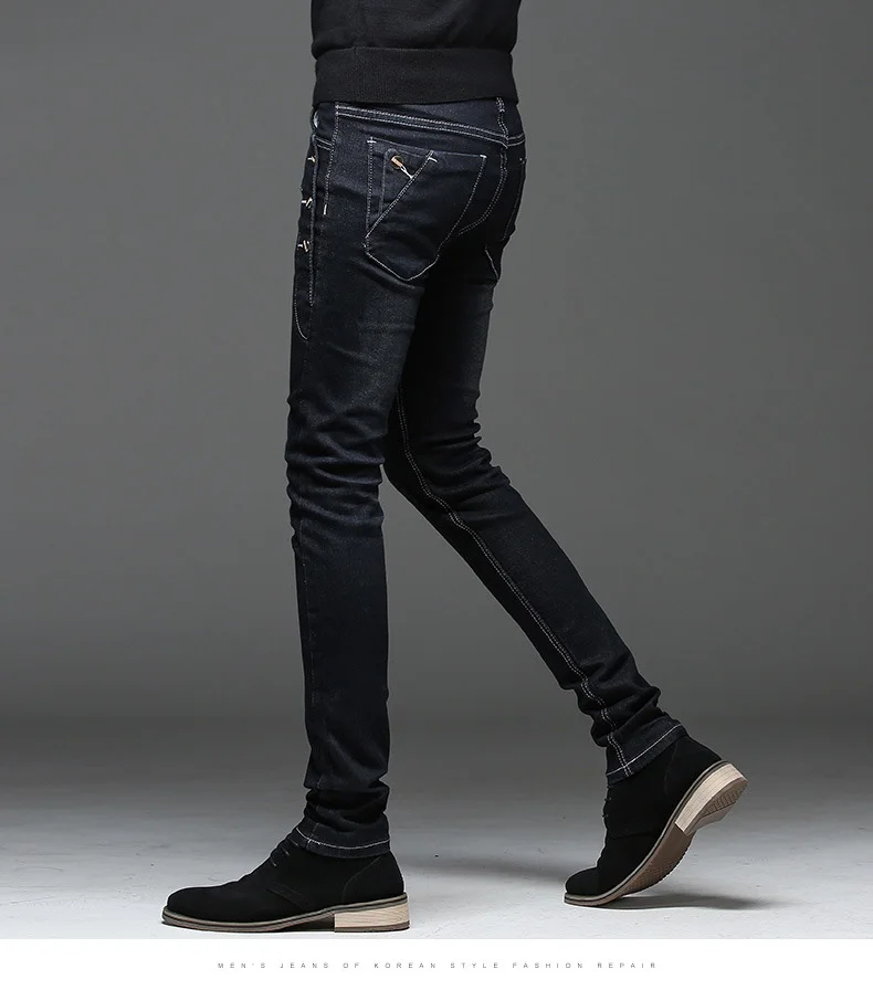 2018 модные Для мужчин джинсы Для мужчин пиджаки Джинсы Узкие хлопковые брюки осенью и Зимние черные сапоги Для мужчин джинсы Новый D42