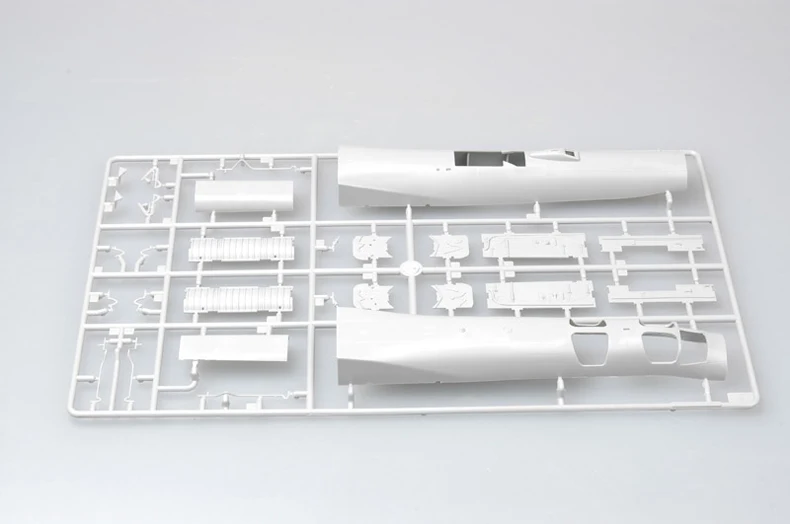 Трубач 1/72 Tu-22M2 России B стратегических бомбардировщиков Backfire сборки модели