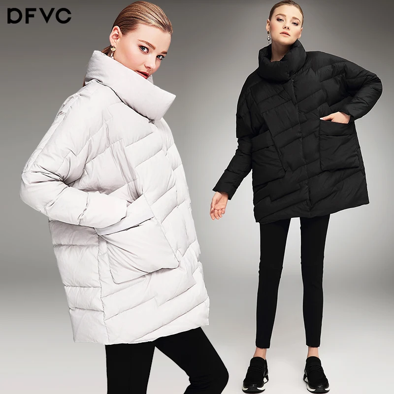 

Dfvc 2017 autumn and winter new women's profile Europe loose turtleneck long sleeved jacket pockets warm coat