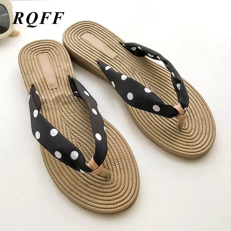 

Ladies Flip Flops Womens Mules Slip on House Or Outdoor Summer Slippers Fashion Flat with Slides Woman Strawberry Sandal White