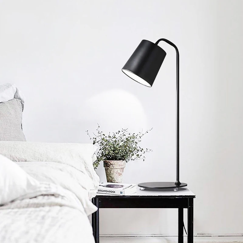 simple desk lamp