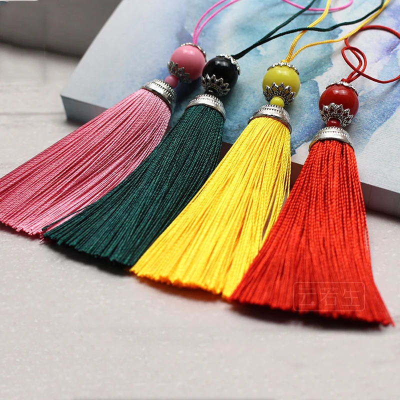 

5pcs/lot 15 Colors Stain Silk Tassel Charms Pendants with Metal Lobster Clasps Tassels Brush for DIY Jewelry Making Findings