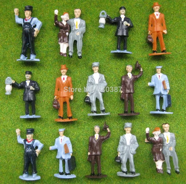 P4301 1:43 Painted Figures Passenger O Scale NEW