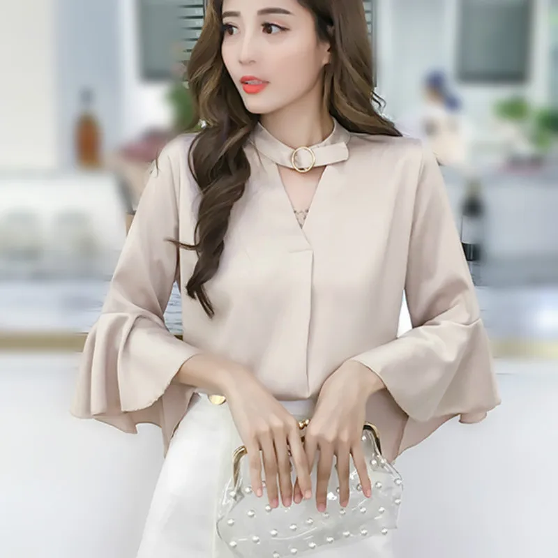 flared collar shirt