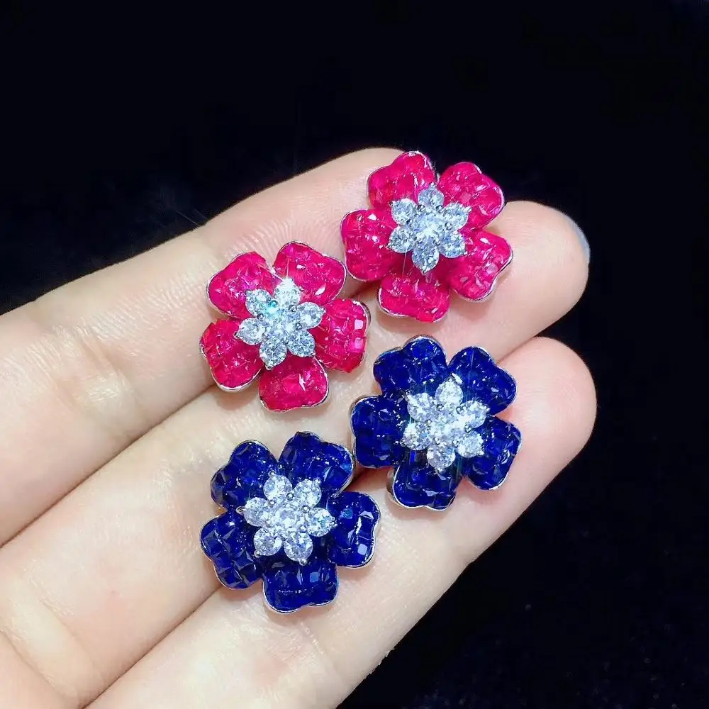 

Серьги-гвоздики женские из серебра 925 пробы с фианитами