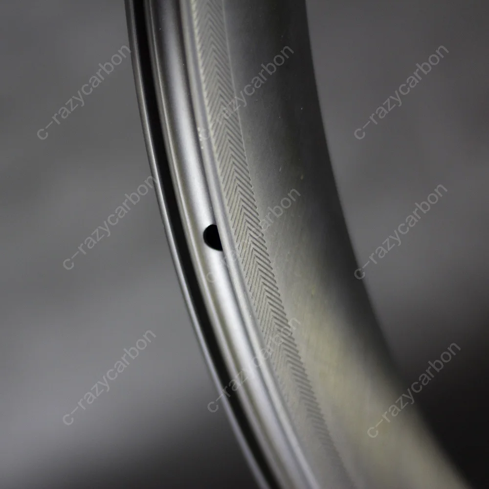 

New Arrow Brake Surface 700C Carbon 50mm Depth Road Rims in 26 Outer Width Clincher/TLR and Tubless