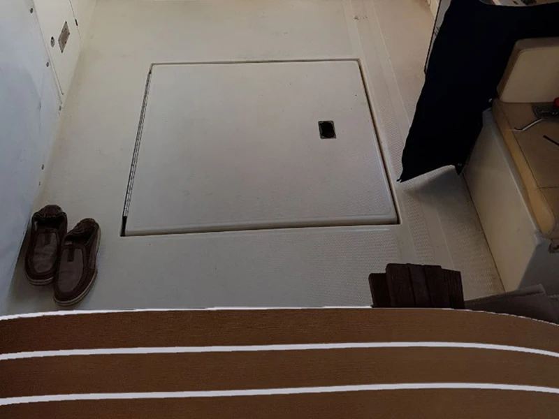 4654851597_1291943297