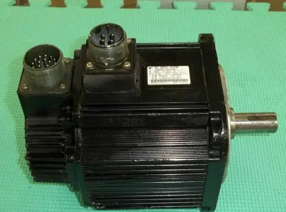 

Servo motor SGMGV-09ADA61 , used one SGMGV-09ADA61 , 3 months warranty , free shipping