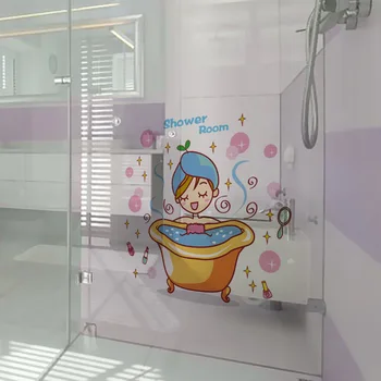 חדר מקלחת, ילדה שמתרחצת במדבקה באמבטיה