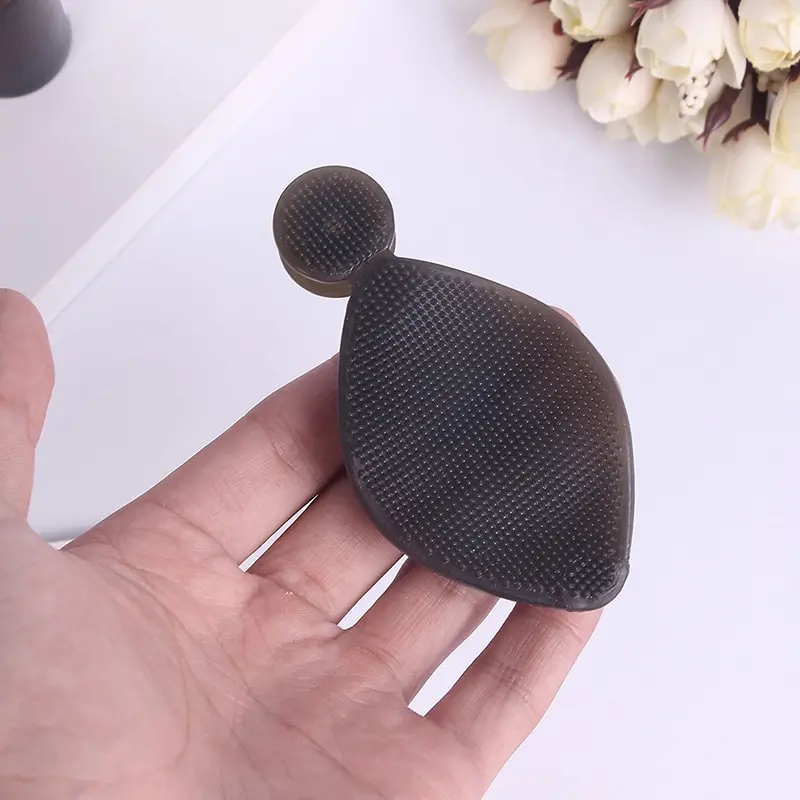 

1pcs Soft Skin-Friendly Baby Bath Brush Oval Blackhead Remover Facial Brush Cleaning Pad Washing Silicone Skin Care Beauty