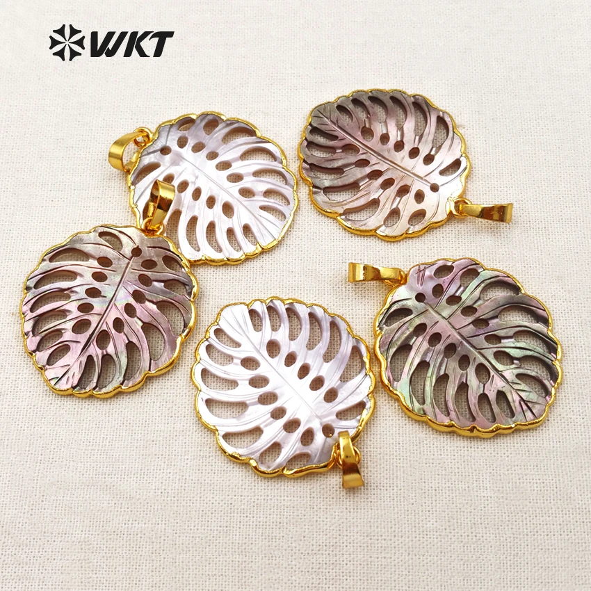 

WKT WT-P1346 Fashion Hollow Leaves Shape Pendant With Black and White Shell Necklace Pendant with 24K Metal Plated Pendants