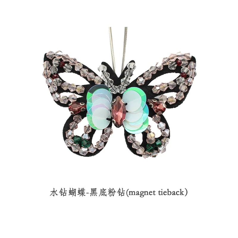 黑底粉钻