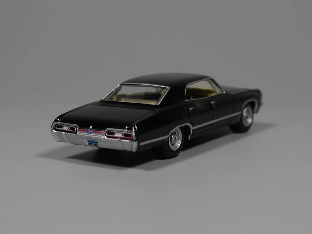 Авто ИНН зеленый свет 1: 64 1967 Chevrolet Impala спортивный седан литая модель автомобиля|1967