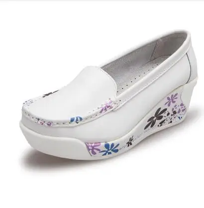QSR/ ; женские тонкие туфли с закрытым носком; повседневные женские туфли-лодочки на танкетке с мягкой подошвой; обувь для танцев; обувь для мам - Цвет: Белый