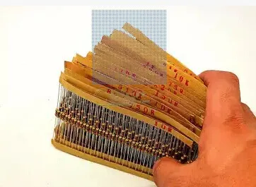 

1/4W 0.25W 122valuesx10pcs=1220pcs 0.33R~4.7M 5% Carbon Film Resistor Assorted Kit Resistor Pack