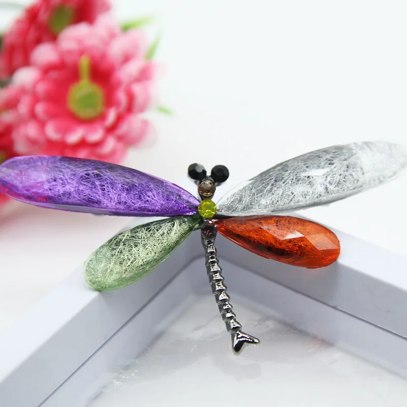 

Multi-color Dragonfly Brooches for Women Rainbow Color Summer Style Brooch Pin Resin Material Good Gift broche